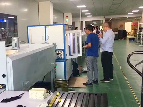 智能马桶控制板灌胶机