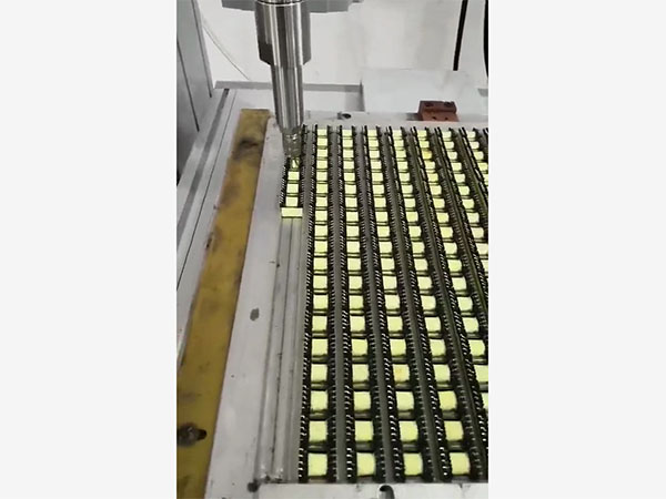 网络变压器点胶